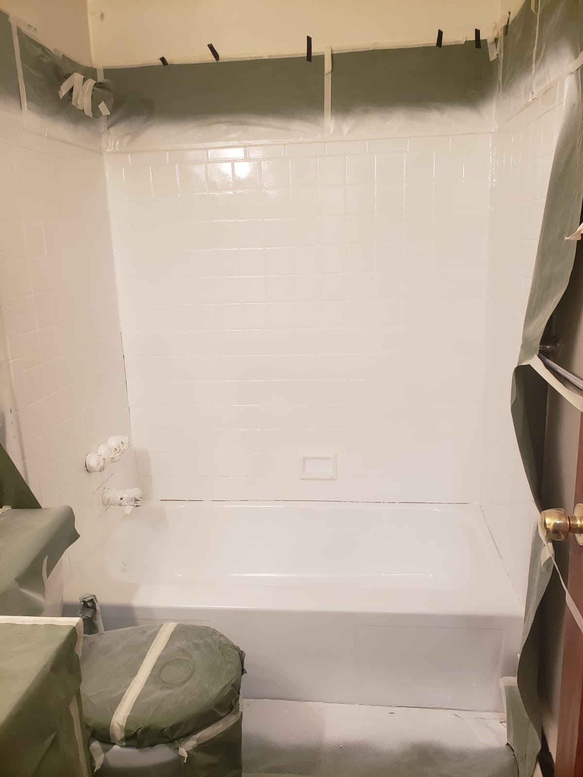 bathtub color change after